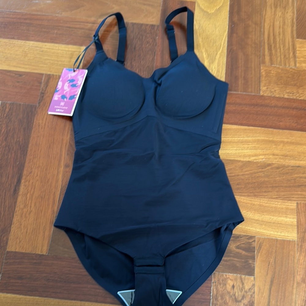 Honeylove Cami Black Shapewear Bodysuit with Adjustable Straps **NWT** - Picture 4 of 5